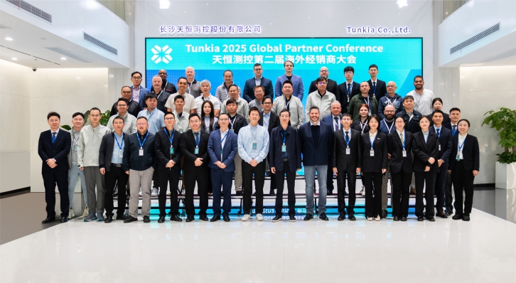 低像素 大合照.jpg